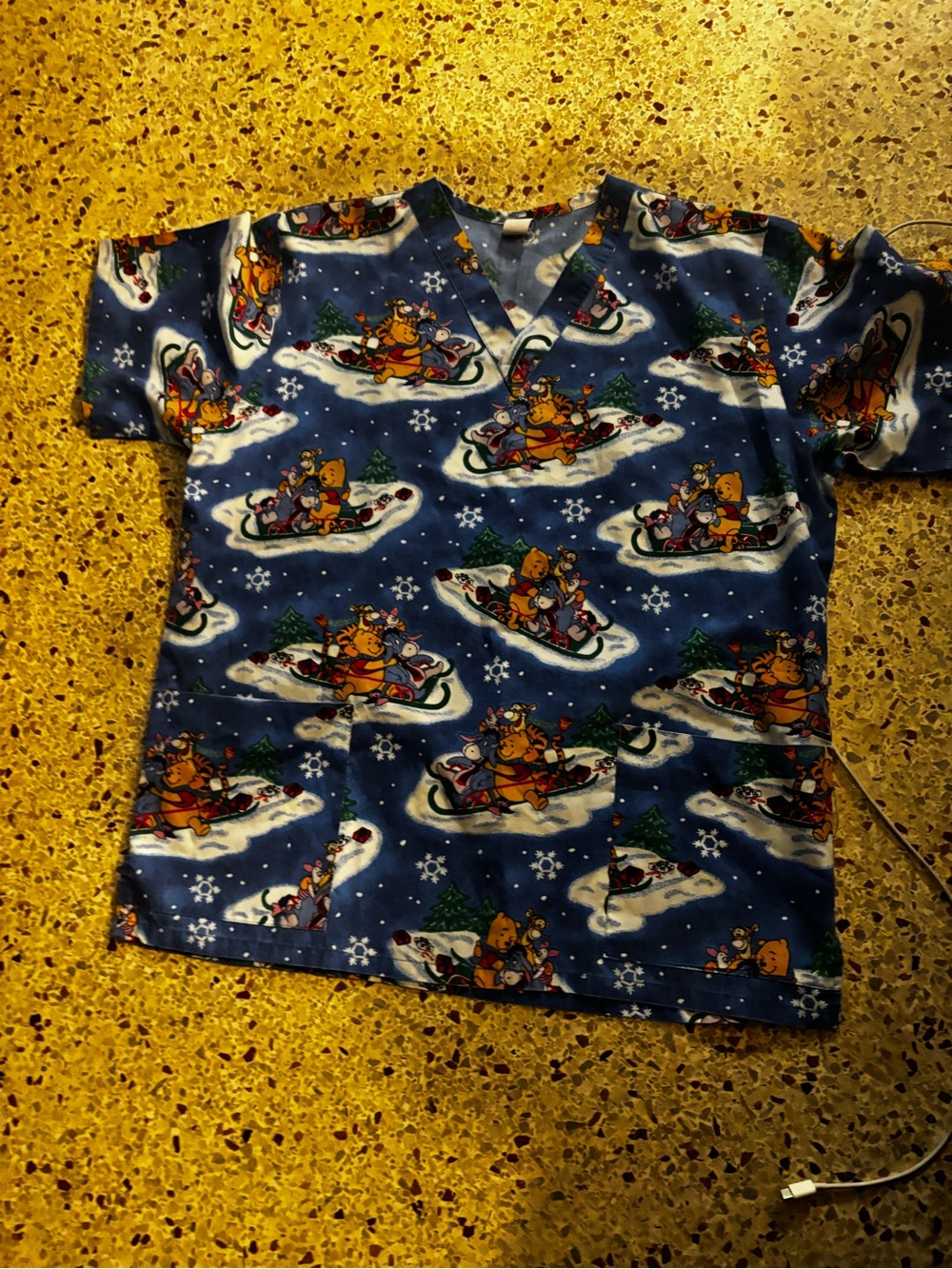 Disney Winnie of Pooh xmas scrub top medium